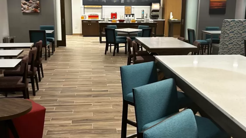 Breakfast/ Lobby