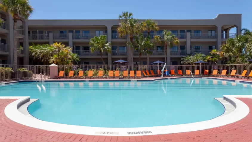 Pool exterior 2