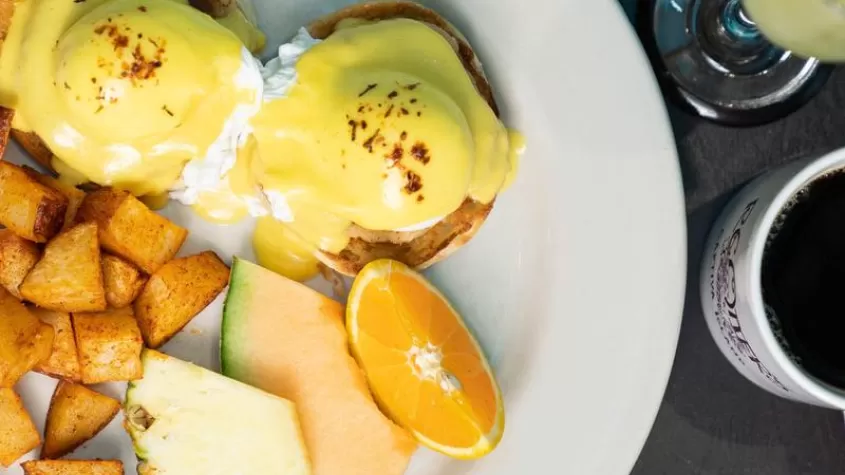 Eggs Benedict | RC Otter's Island Eats
